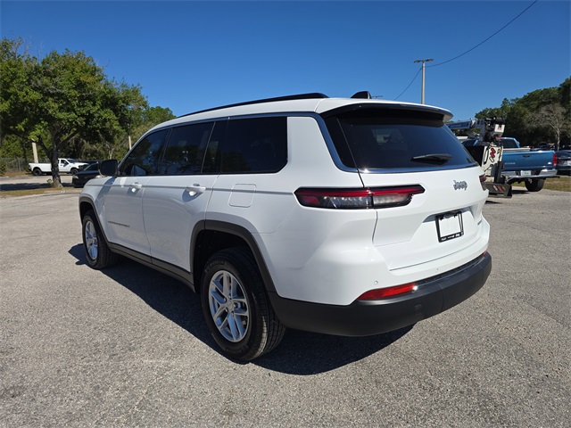 2025 Jeep Grand Cherokee Laredo X photo 4