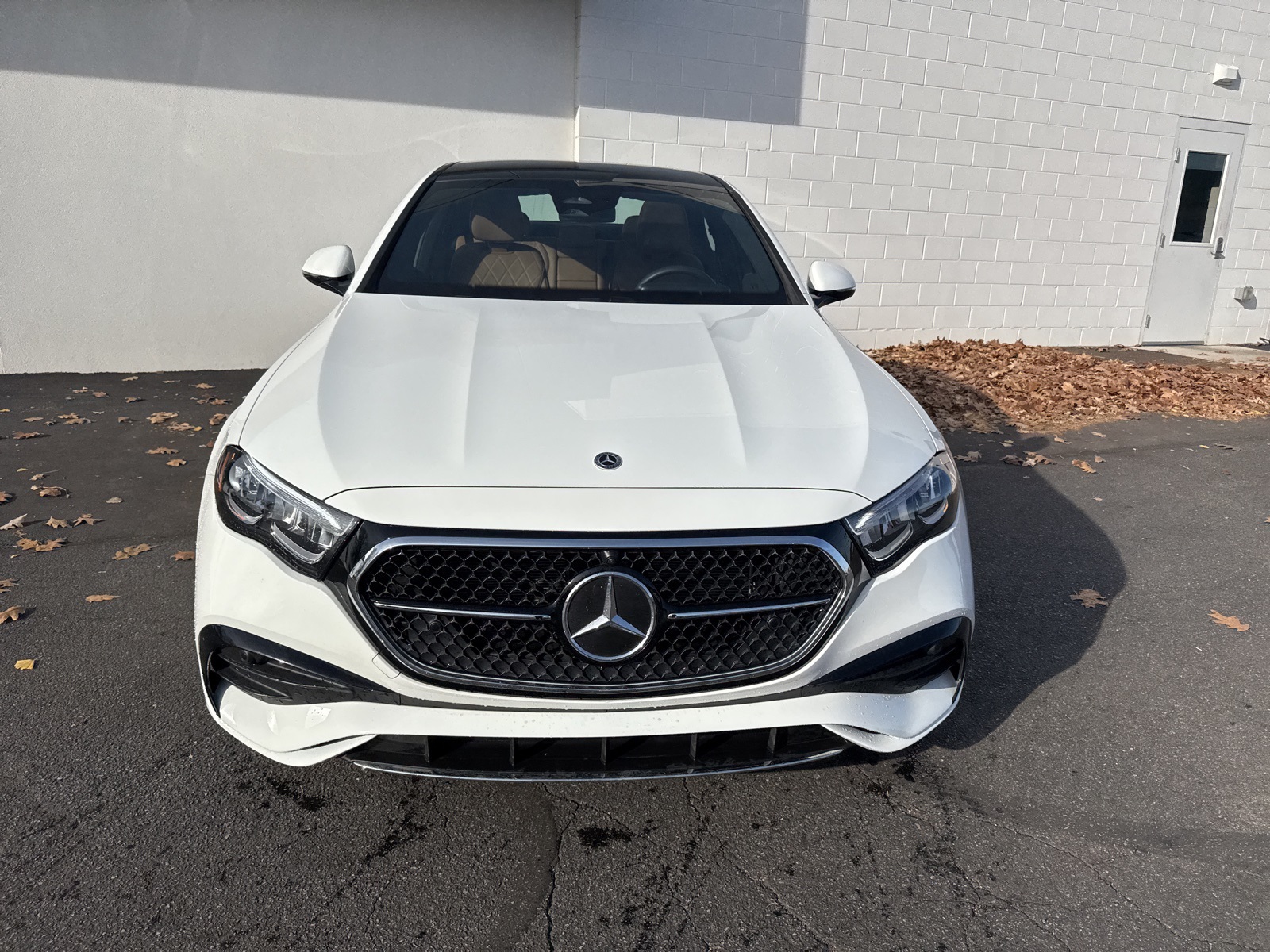 2025 Mercedes Benz E 350 4MATIC photo 3