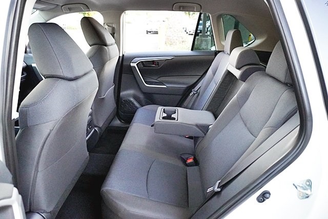 Used 2025 White Toyota LE image 15