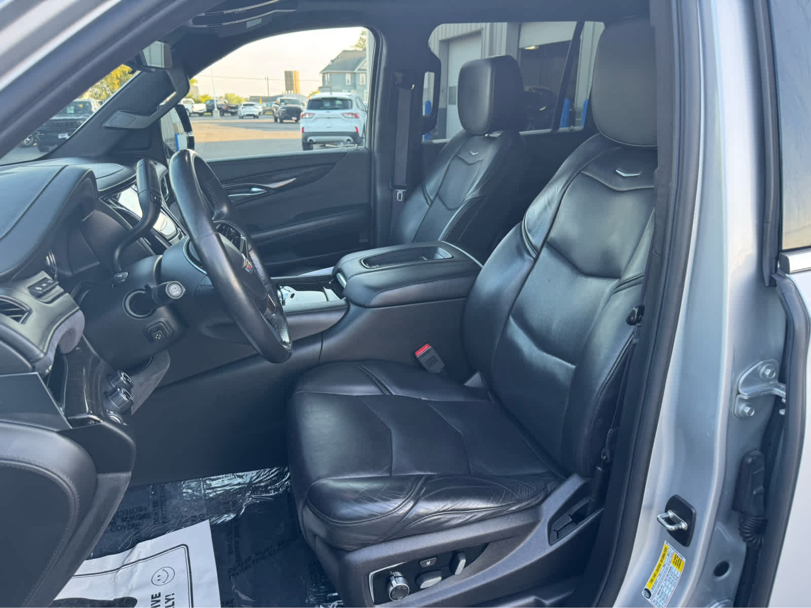 2017 Cadillac Escalade ESV Platinum photo 14