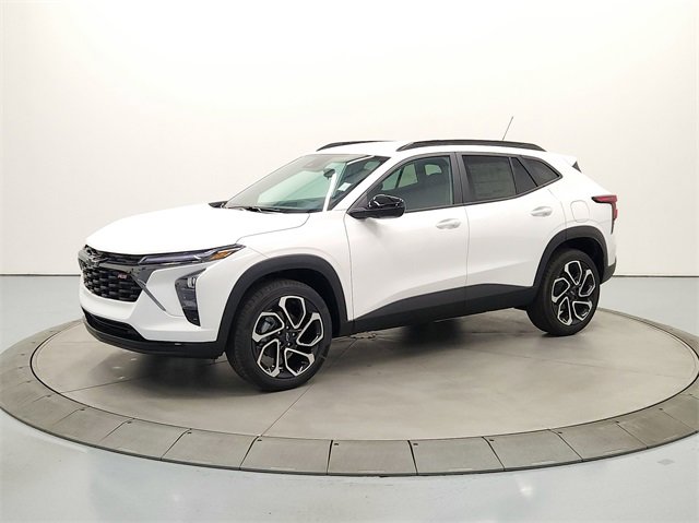 2025 Chevrolet Trax photo 2