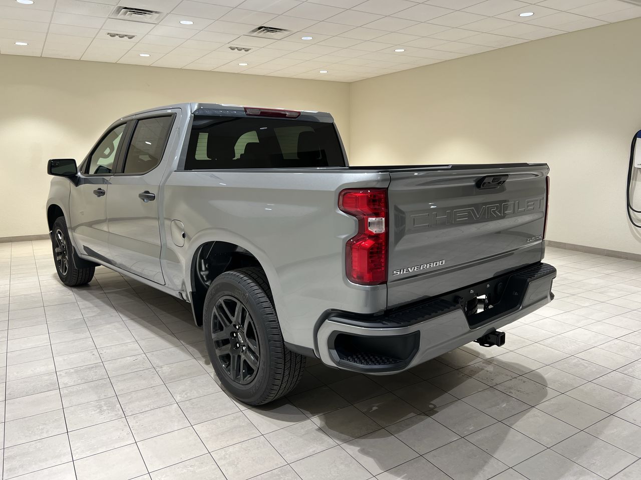 2026 Chevrolet Silverado 1500 Custom photo 2