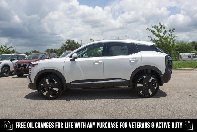 2025 Nissan Kicks SR photo 2