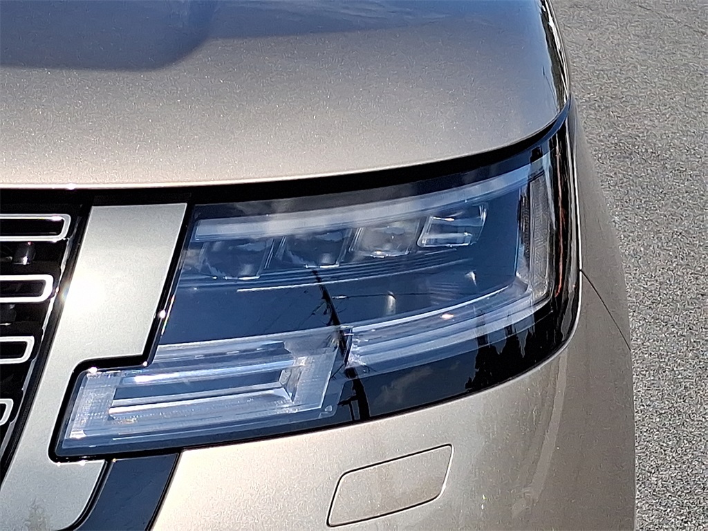 2025 Land Rover Range Rover Autobiography photo 4