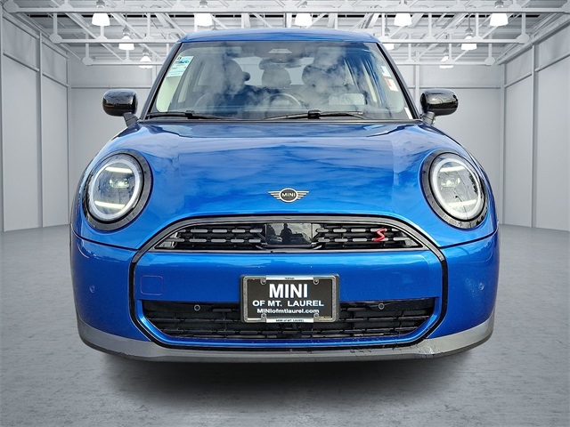 2025 Mini Cooper 4 Door Hardtop Signature photo 2