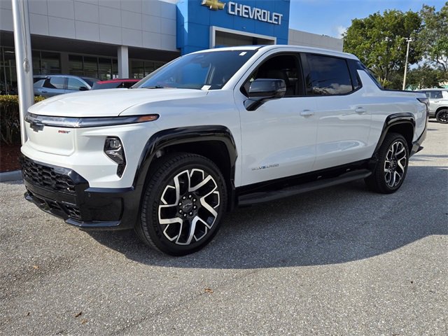 2024 Chevrolet Silverado EV RST photo 4