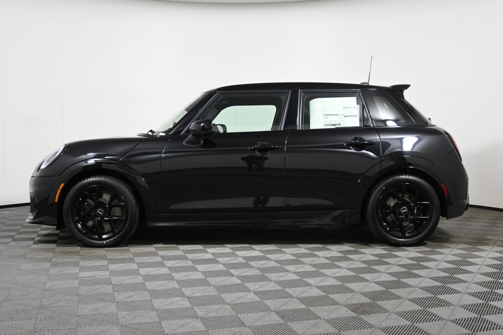 2026 Mini Cooper 4 Door Hardtop S Iconic photo 2