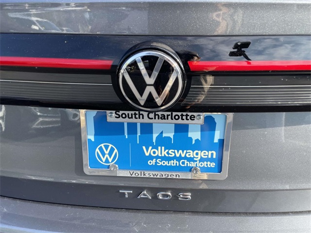 2025 Volkswagen Taos SE photo 7
