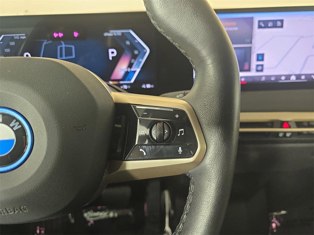 2025 Bmw iX photo 18
