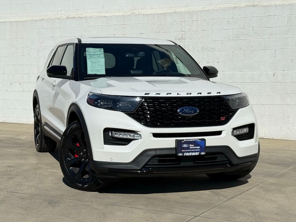 2022 Ford Explorer ST photo 3