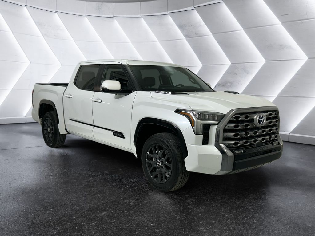 2024 Toyota Tundra Platinum's photo