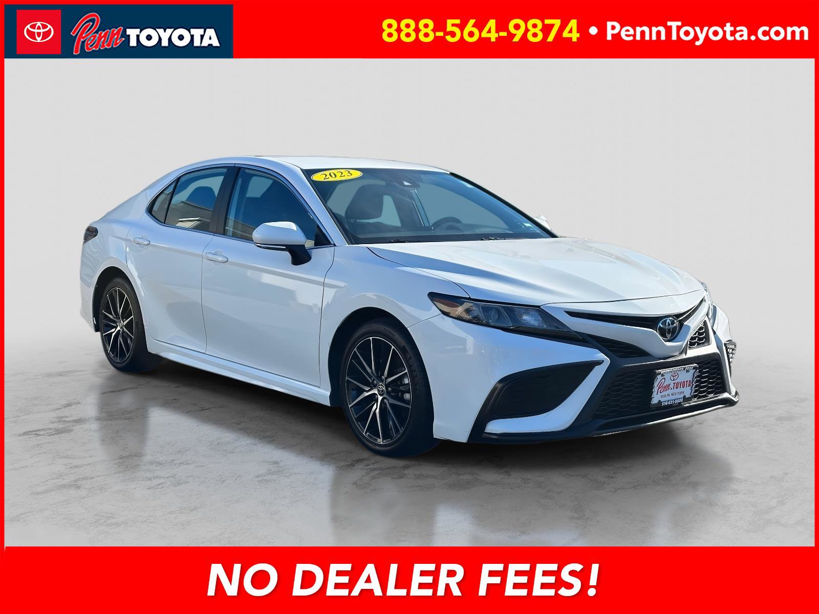 2023 Toyota Camry SE's photo