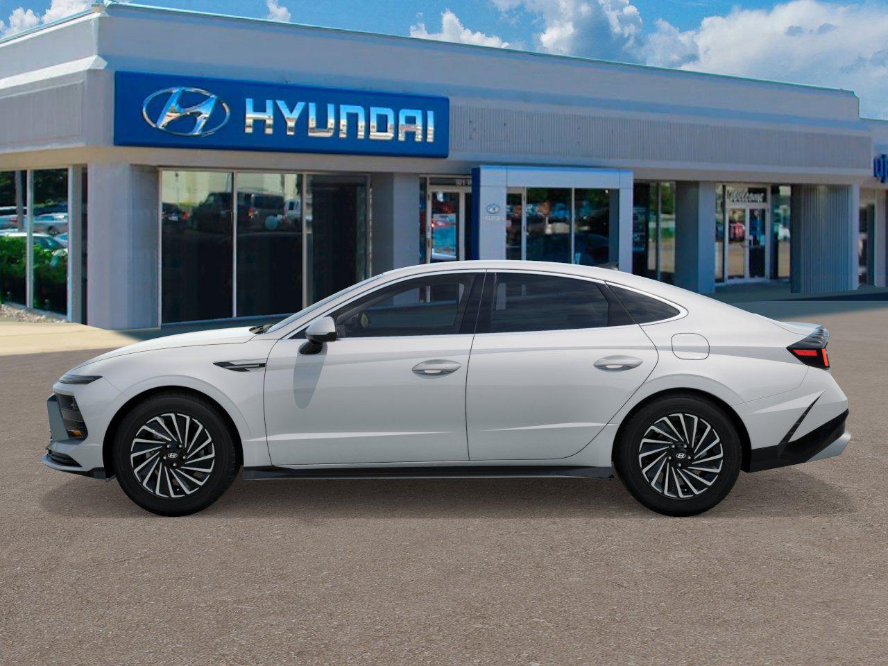 2025 Hyundai Sonata Hybrid SEL photo 3