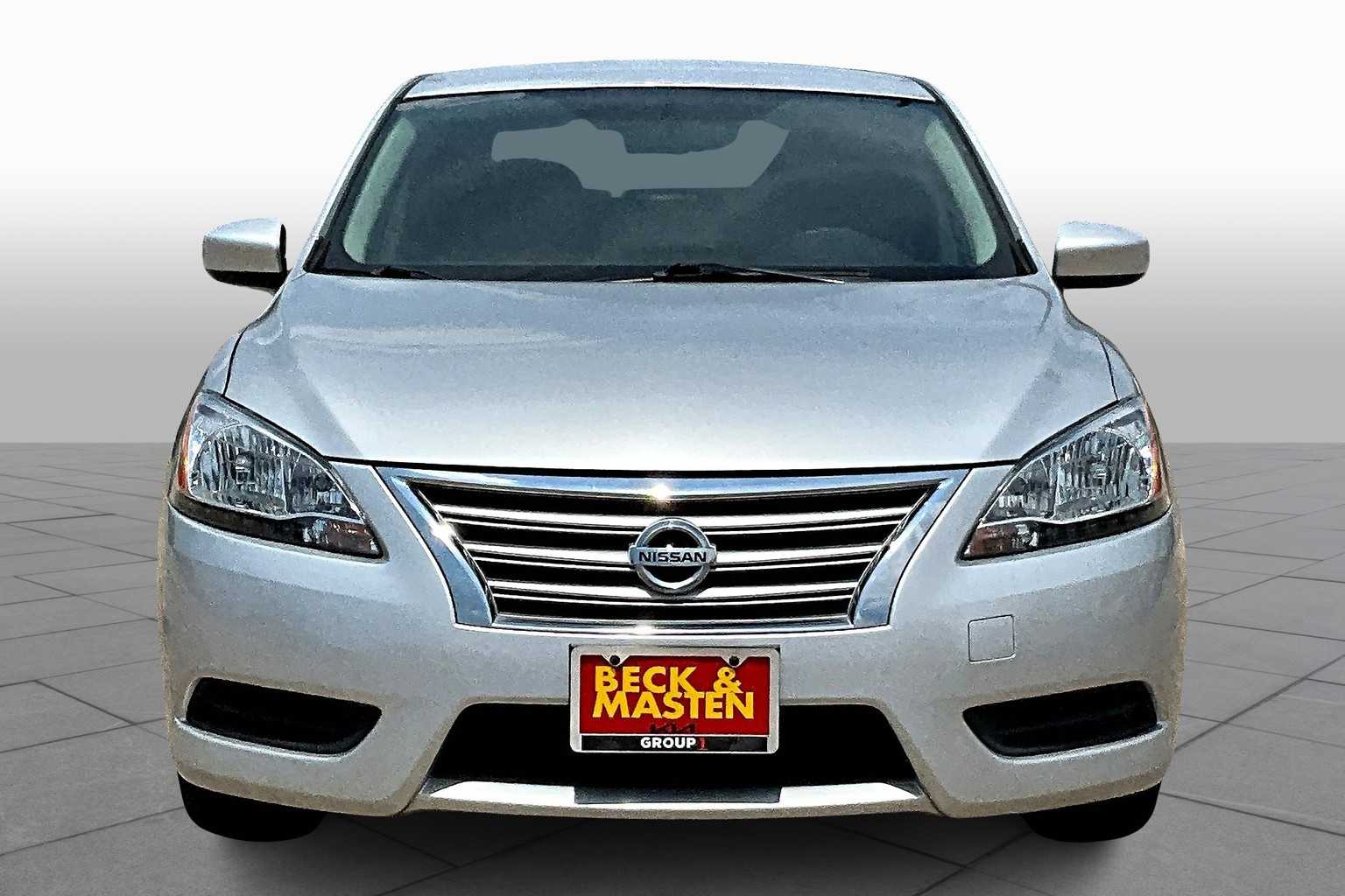 2015 Nissan Sentra SV photo 3