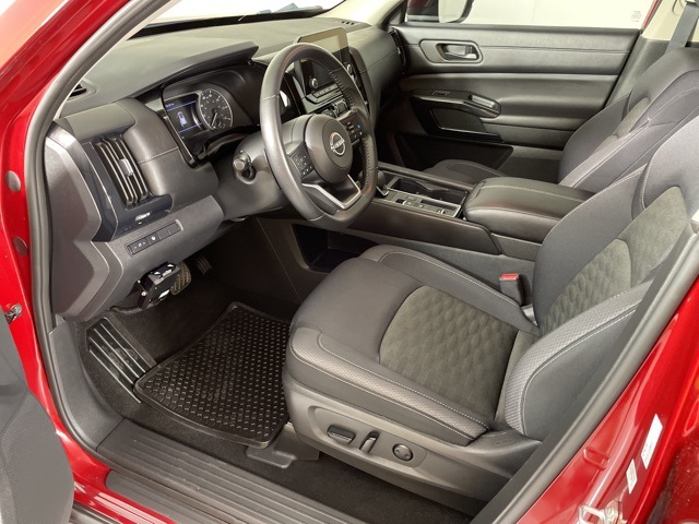 2024 Nissan Pathfinder SV photo 15