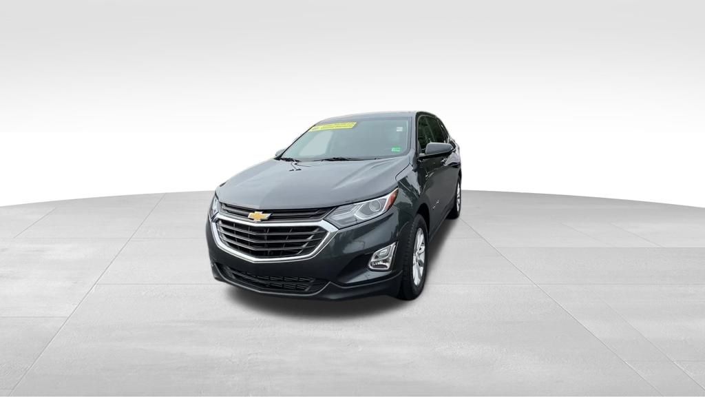 2018 Chevrolet Equinox LT photo 2