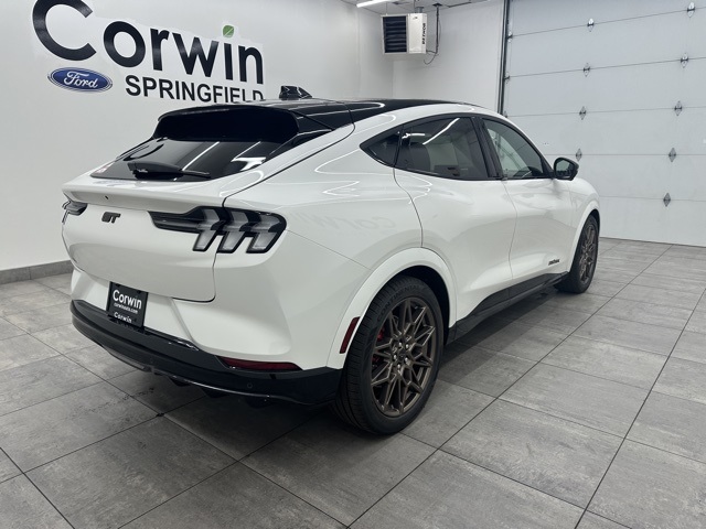 2025 Ford Mustang Mach-E GT photo 4