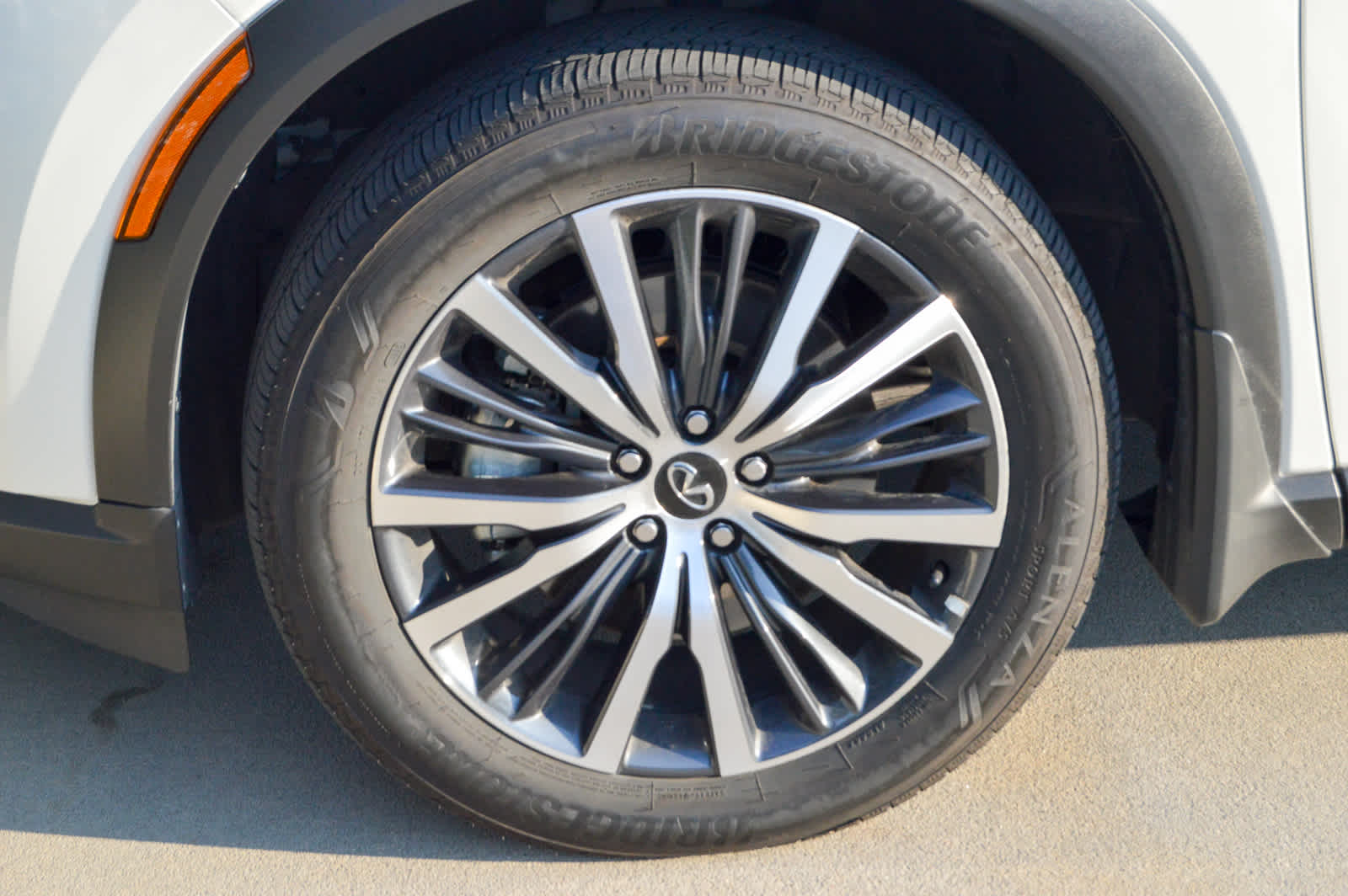 2025 Infiniti QX60 Autograph photo 9