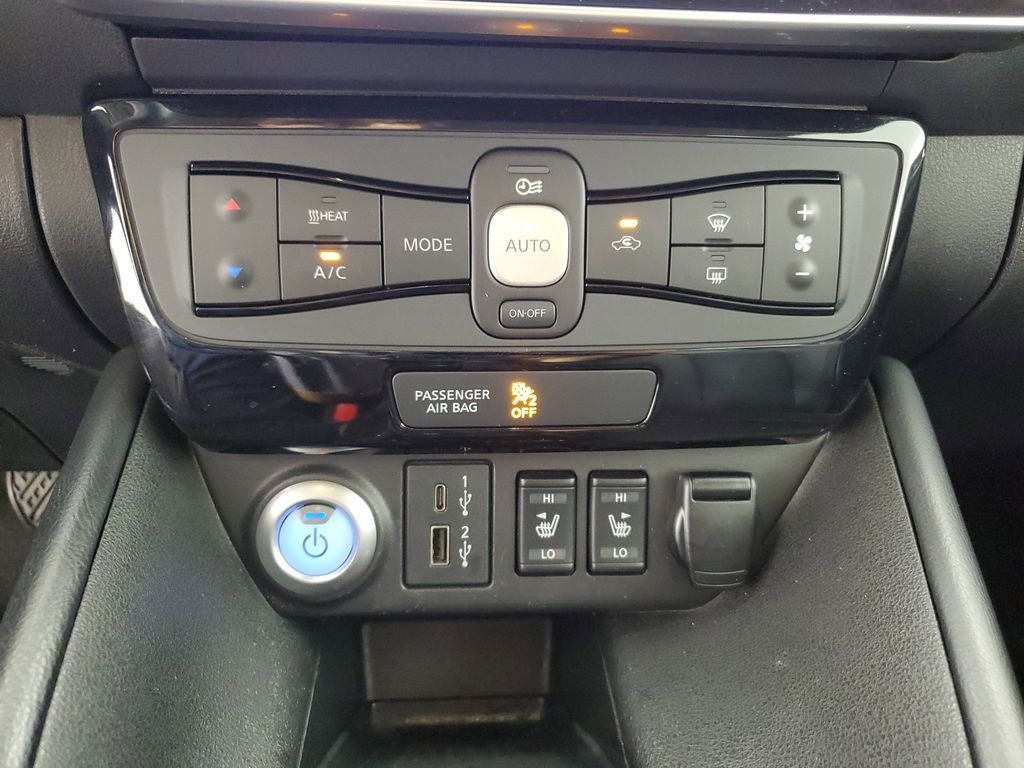 2022 Nissan Leaf SL Plus photo 18