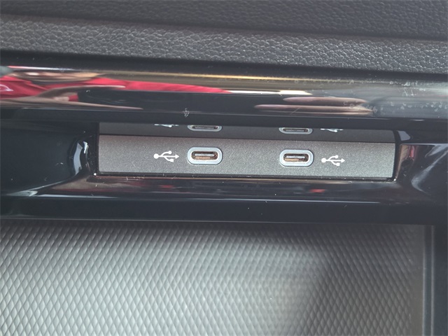 2024 Volkswagen Golf GTI SE photo 9