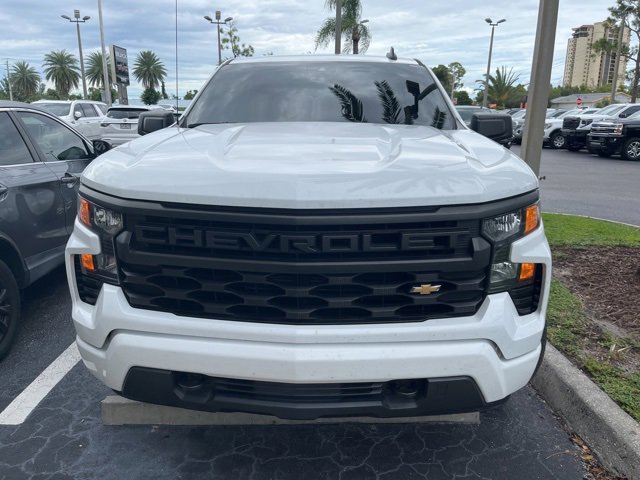 2023 Chevrolet Silverado 1500 Custom photo 2