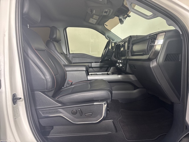 2023 Ford F-250 Lariat photo 4