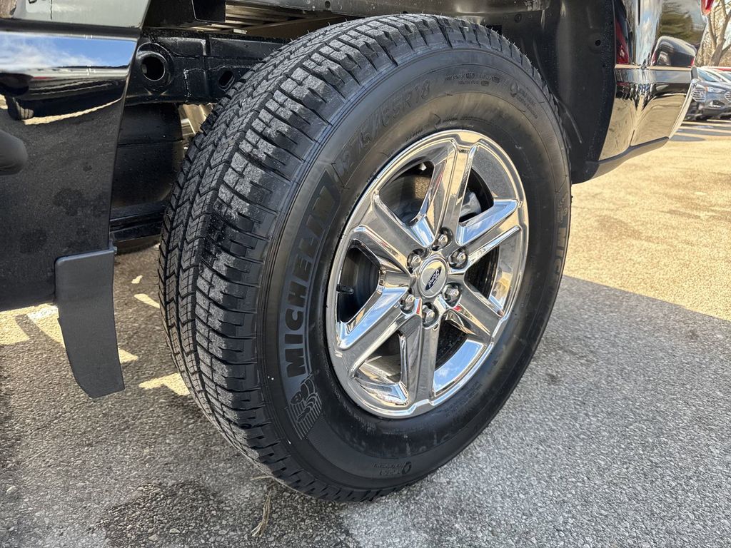 2025 Ford F-150 XLT photo 13