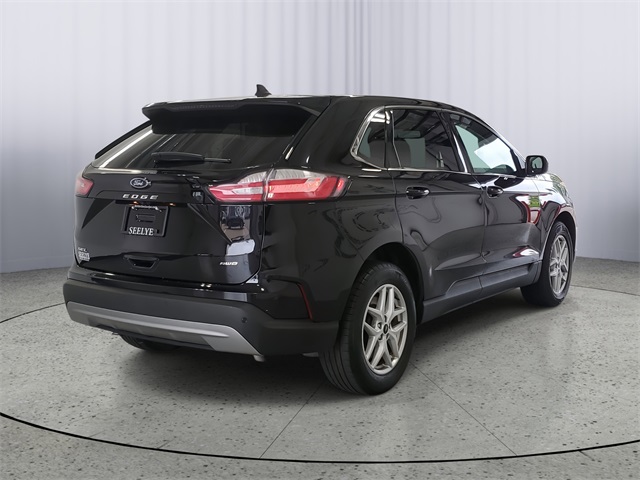 2024 Ford Edge SEL photo 3