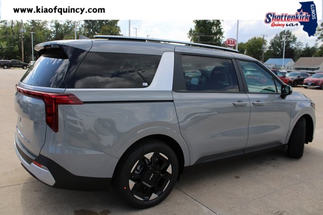 2026 Kia Carnival EX photo 4
