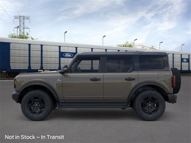 2025 Ford Bronco Outer Banks photo 2