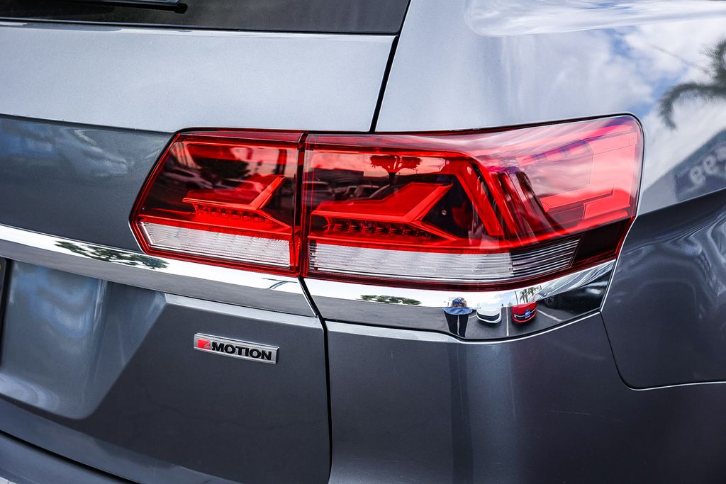 2021 Volkswagen Atlas SE Technology photo 2