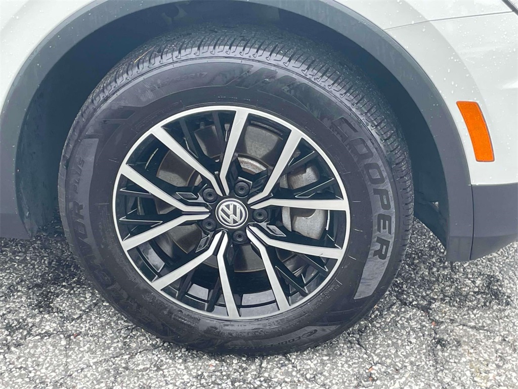 2021 Volkswagen Tiguan SE photo 8