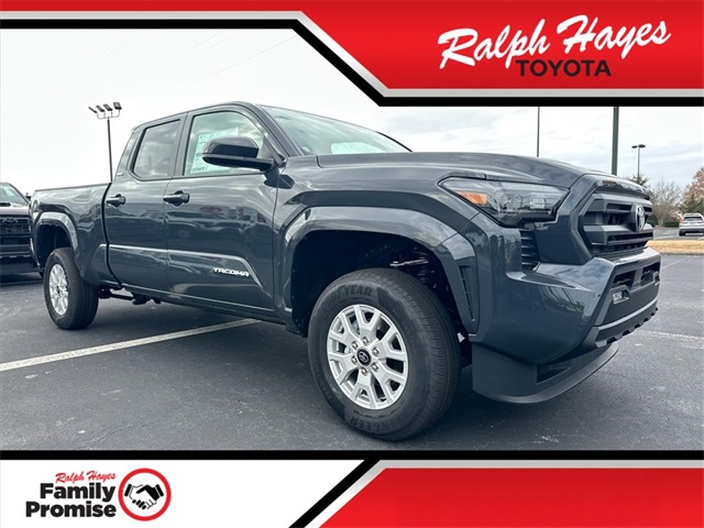 2025 Toyota Tacoma SR5's photo