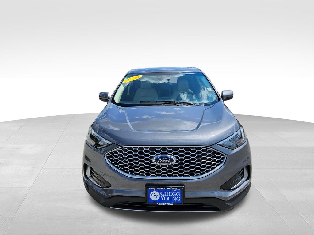 2024 Ford Edge SEL photo 2