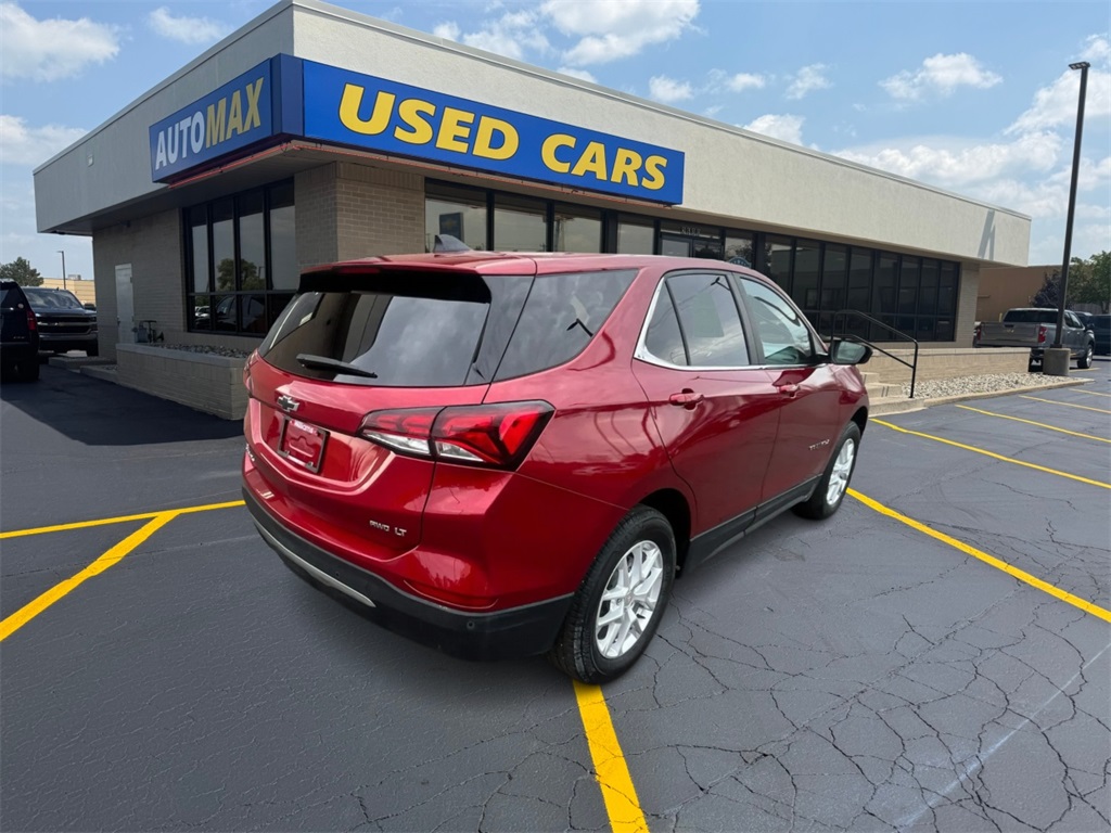 2023 Chevrolet Equinox LT photo 3