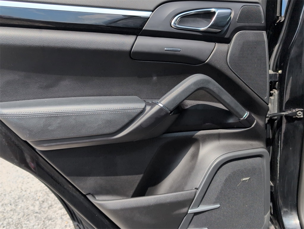 2017 Porsche Cayenne Platinum Edition photo 29