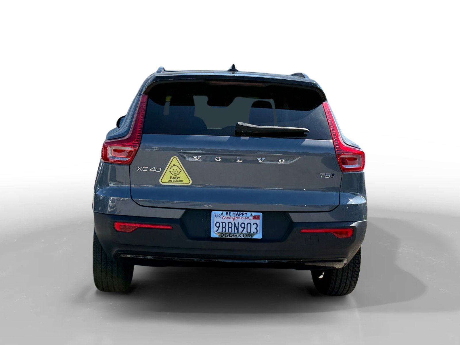 2022 Volvo XC40 R-Design photo 3