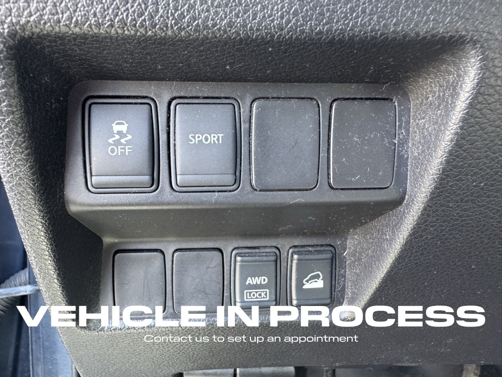 2014 Nissan Rogue S photo 18