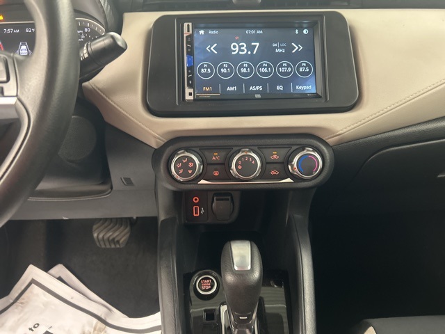 2021 Nissan Versa 1.6 SV photo 18