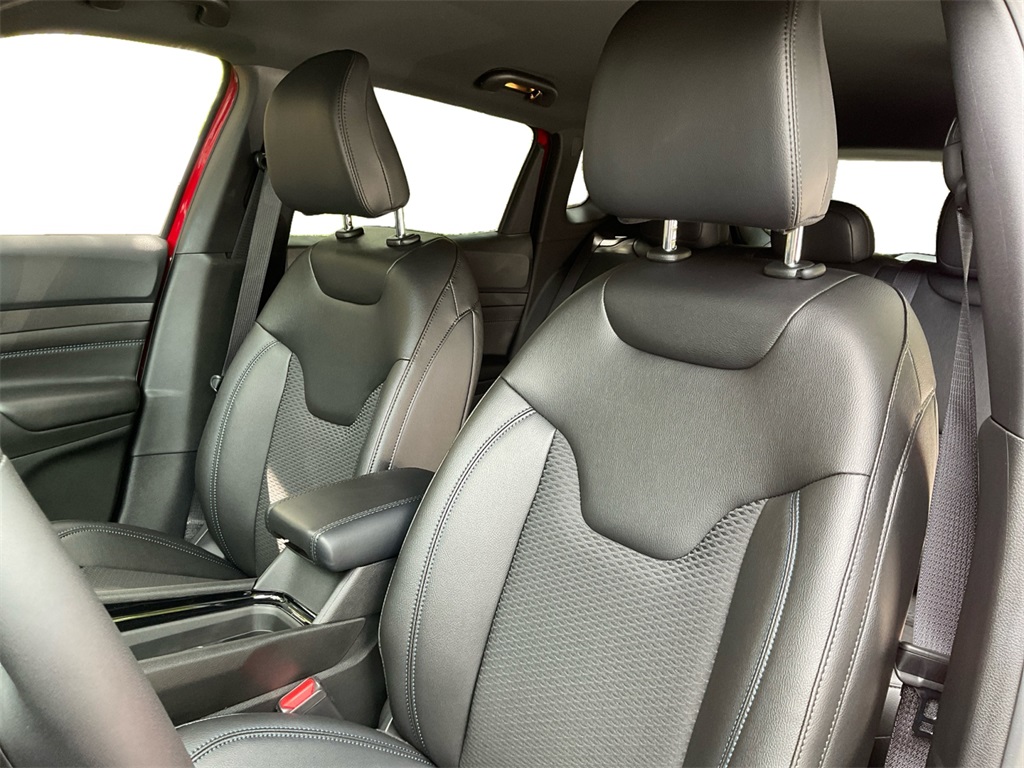 2025 Jeep Compass Latitude photo 23