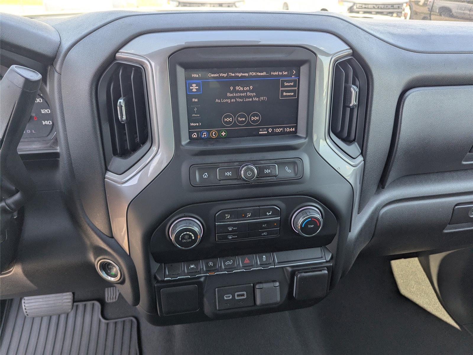 2022 Chevrolet Silverado 1500 Custom photo 19