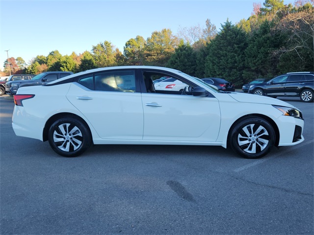 2025 Nissan Altima 2.5 S photo 2