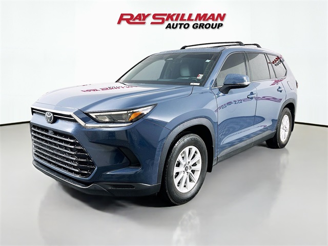 2024 Toyota Grand Highlander XLE photo 2