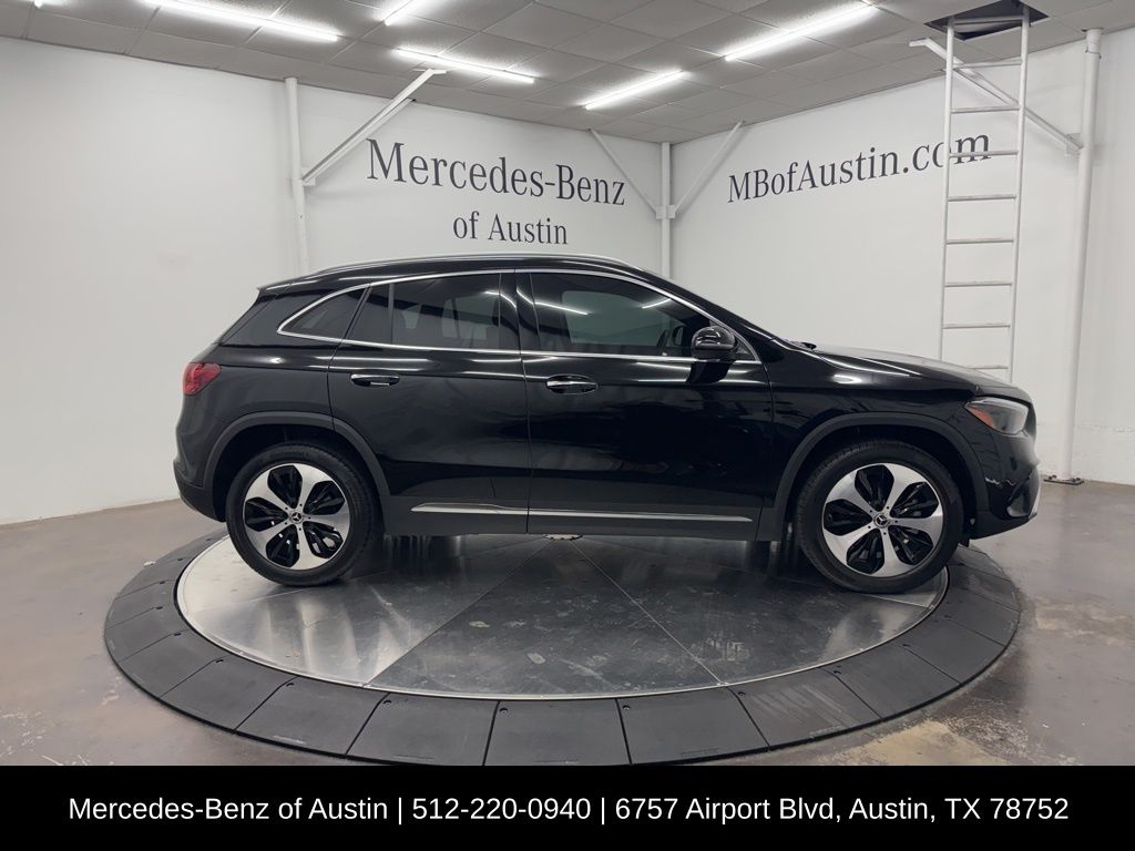 2025 Mercedes Benz GLA 250 photo 4