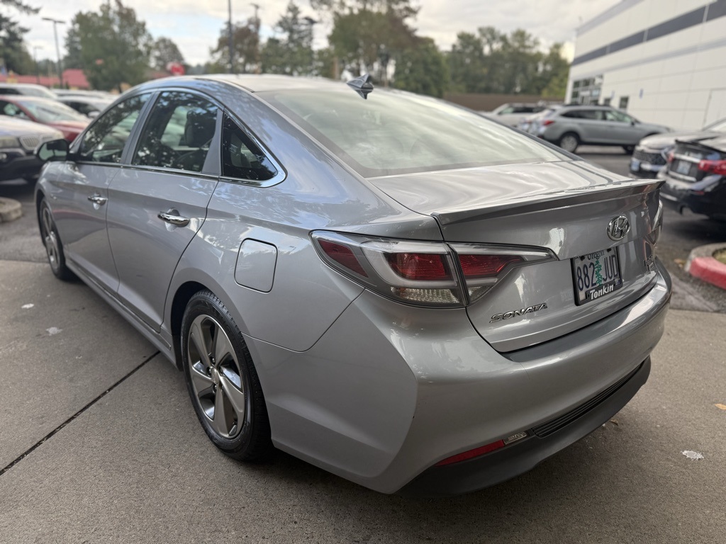 2017 Hyundai Sonata Hybrid Limited photo 8