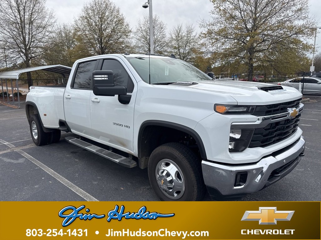 2026 Chevrolet Silverado 3500HD LT's photo