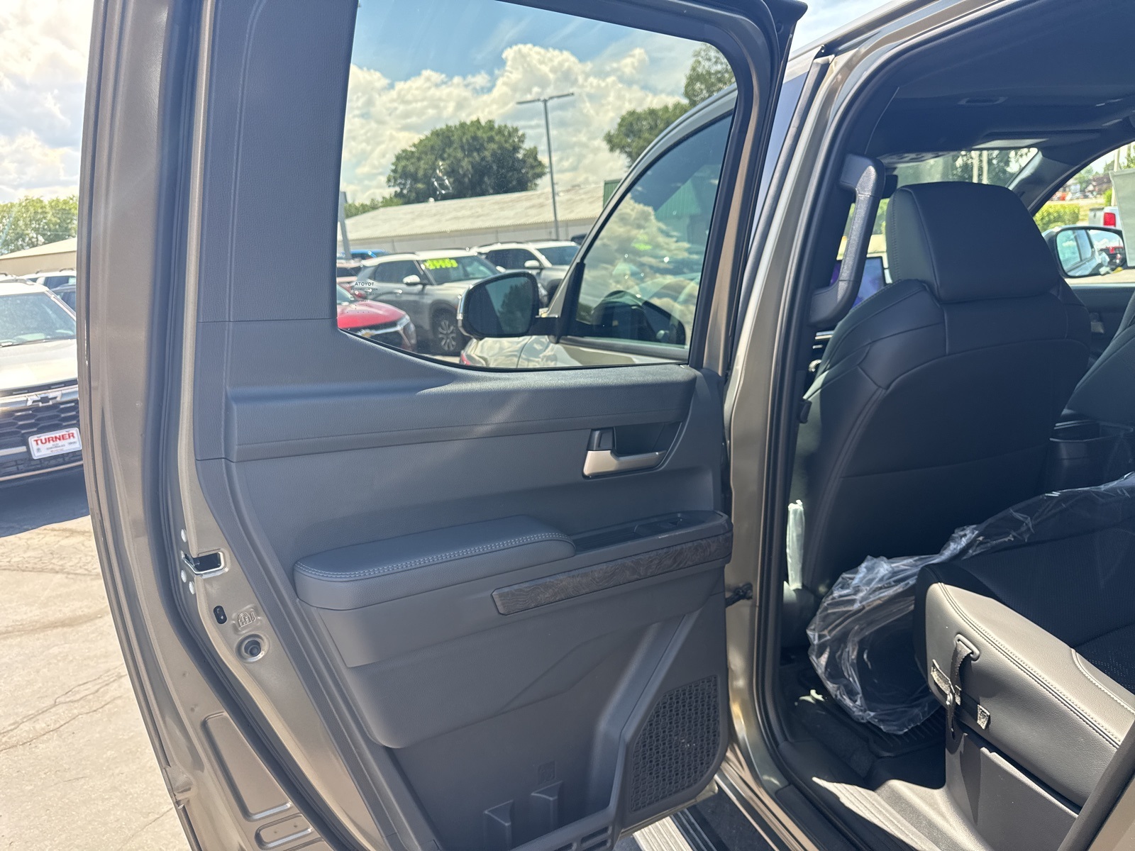 2025 Toyota Tacoma Limited 4x4 Double Cab photo 26
