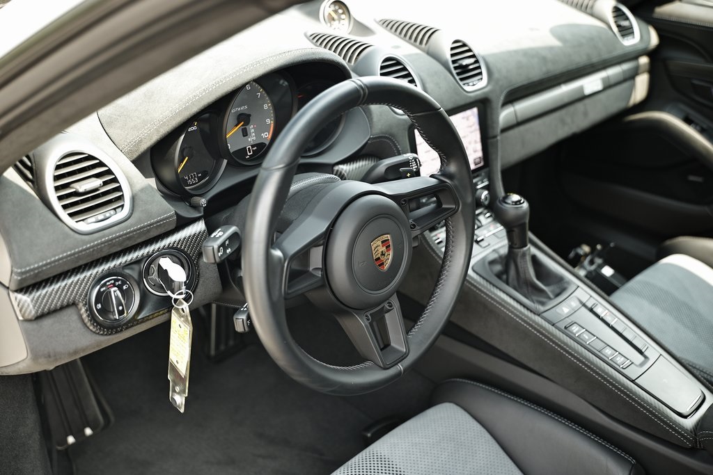 2023 Porsche Cayman GT4 RS photo 4