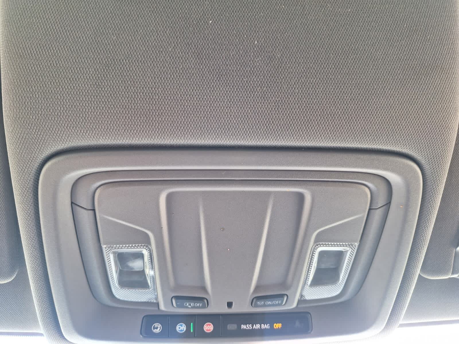 2020 Chevrolet Silverado 1500 RST photo 18