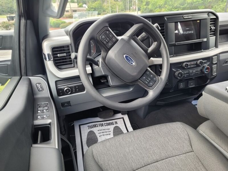 2025 Ford F-250 XL photo 6